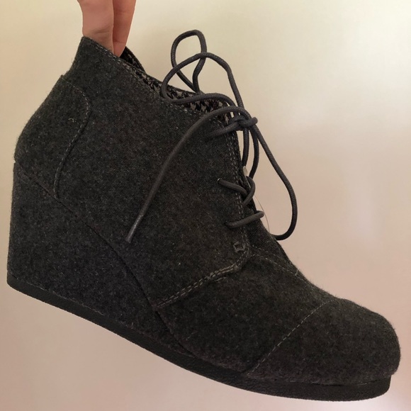 Gray Wool Wedges - Picture 4 of 7